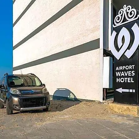 Hotel Airport Waves 4*