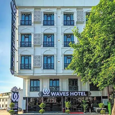 Airport Waves 4*