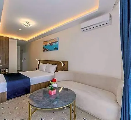 Hotel Airport Waves 4*